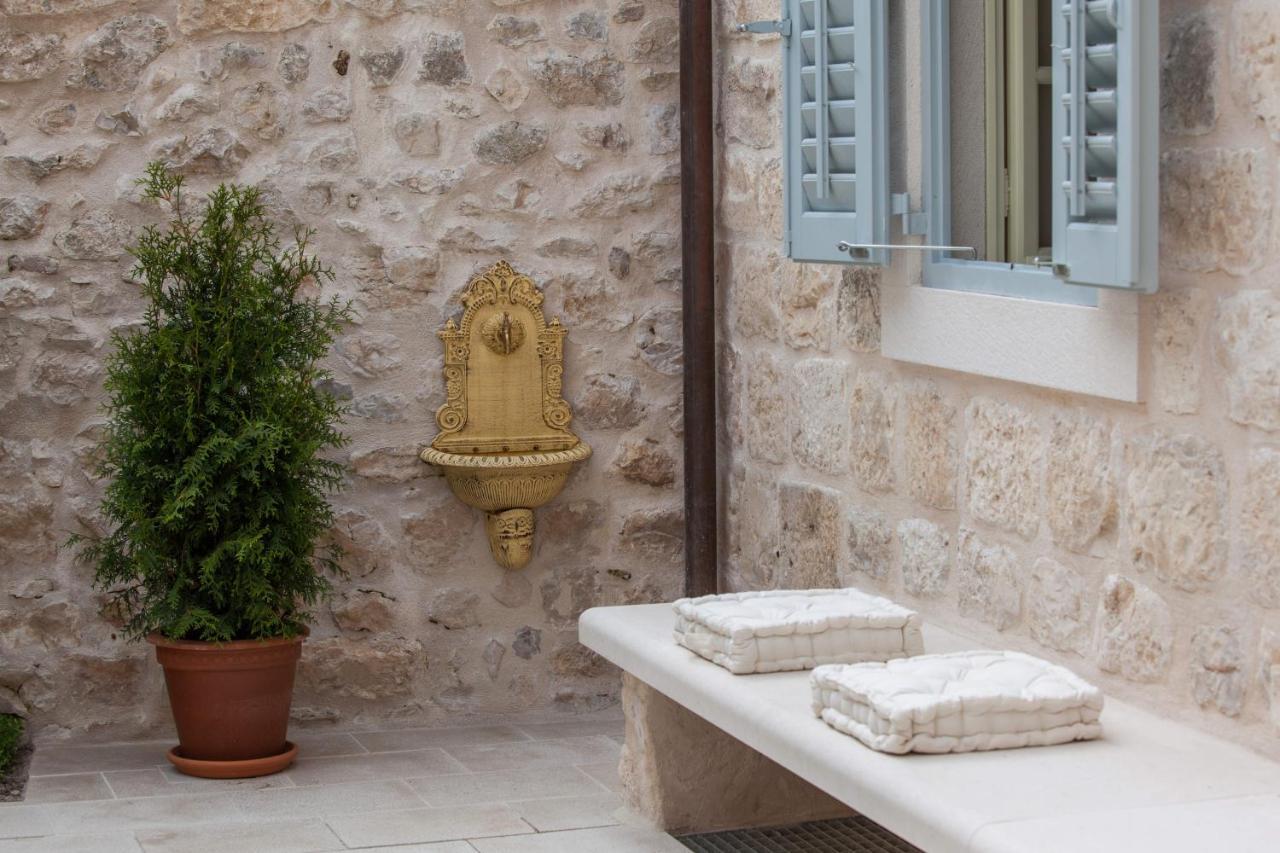 Walls Hvar Town