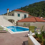Villa Kogo