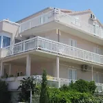 Apartments And Room Dar