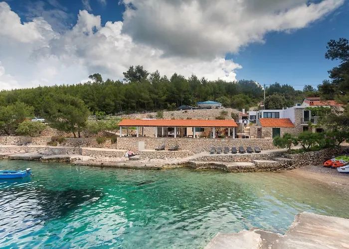 Golden Bay Hvar