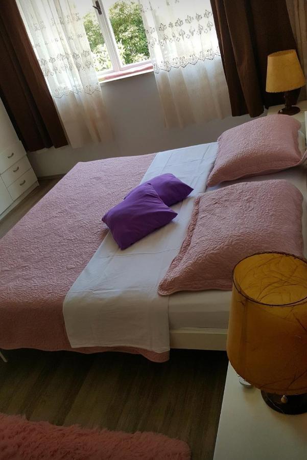 Barko And Apartment Hvar Town