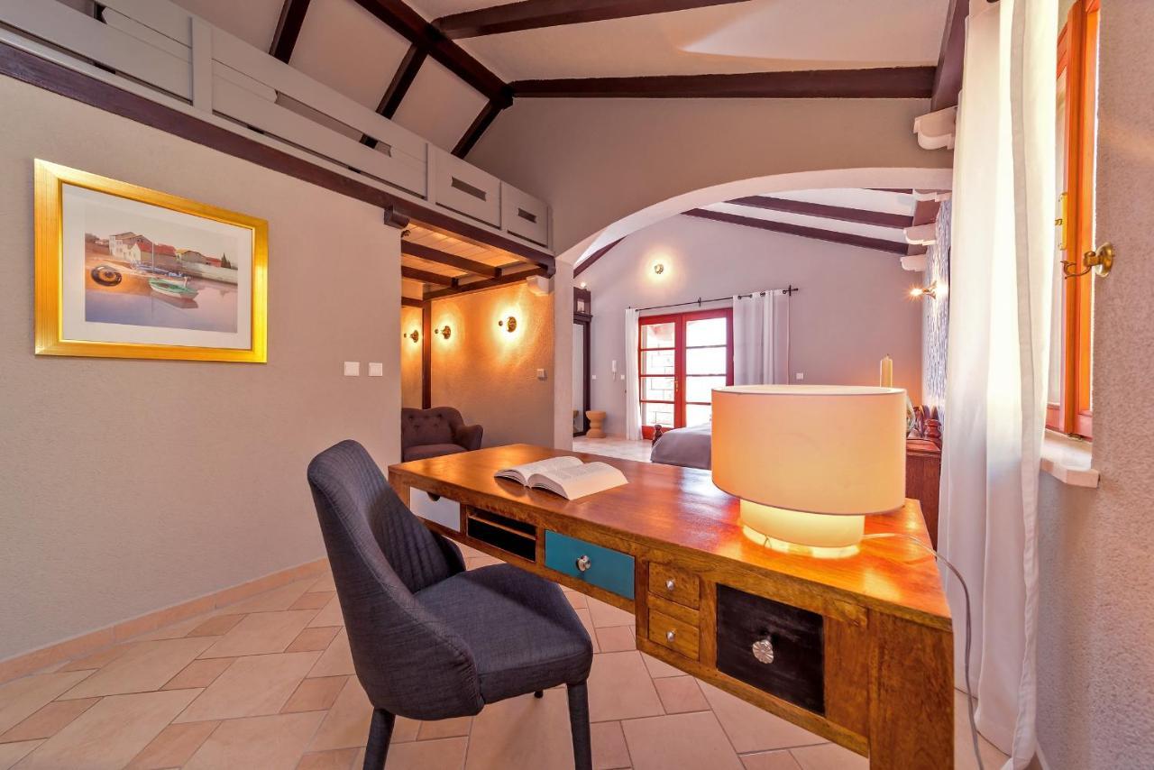 Hvar Boutique - Terra Rossa