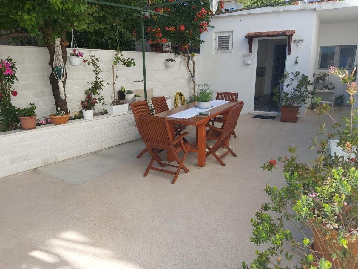 Apartment In With Balcony, Air Conditioning, Wi-fi, Dishwasher Hvar Town