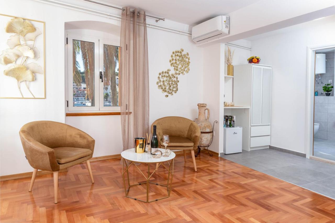 Guest house Deluxe Dreamy In The Center Of Hvar With Sea View