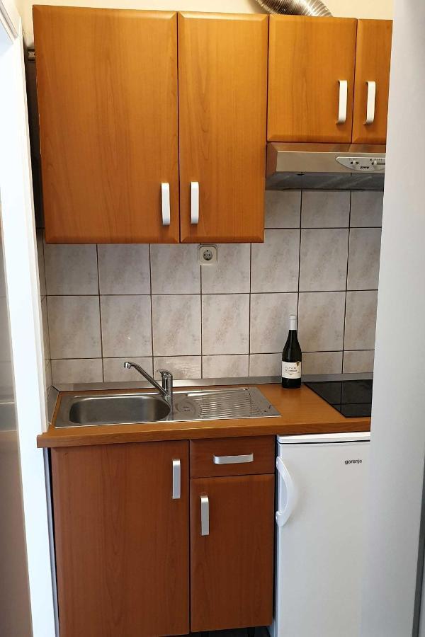 And With Parking Space Hvar - 15378 Guest house 3*
