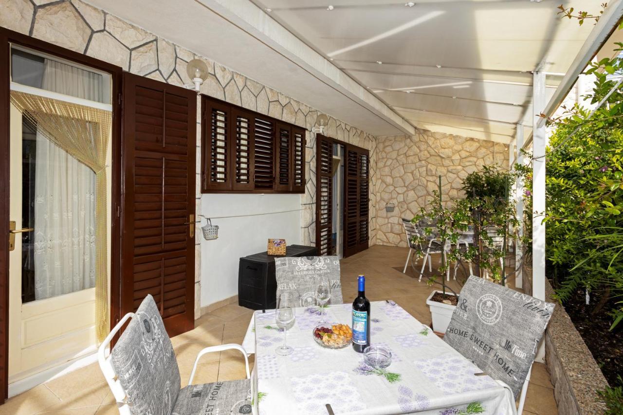 Balic - Zf Hvar Guest house