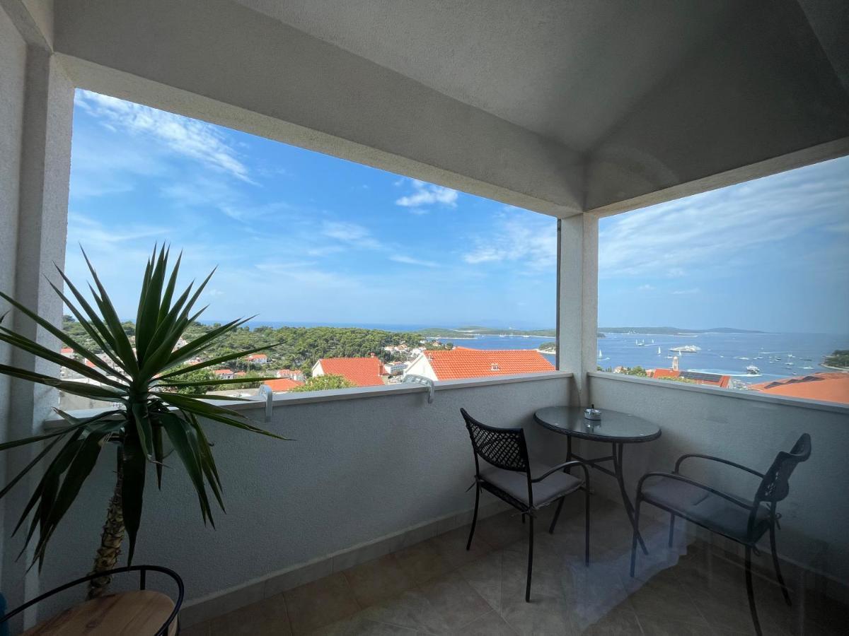 La Fee Apartment