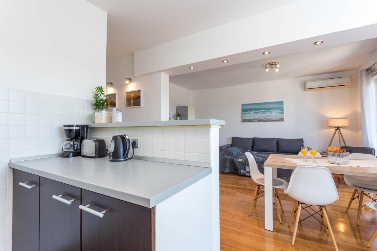 Stunning Sea View Ani Apartment *