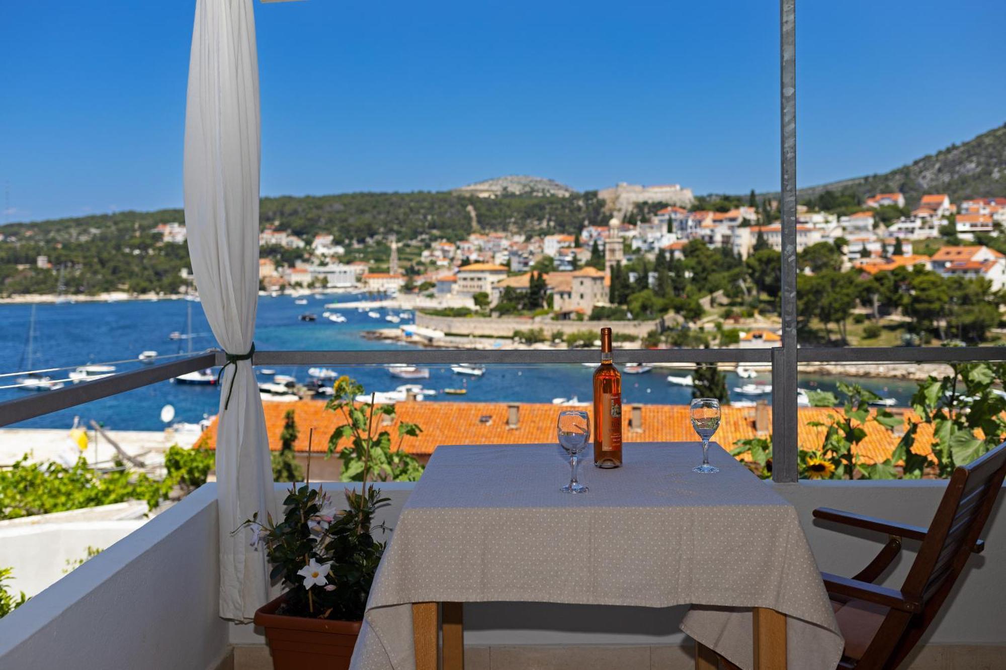 Gasthuis Seaview - Zf Hvar *
