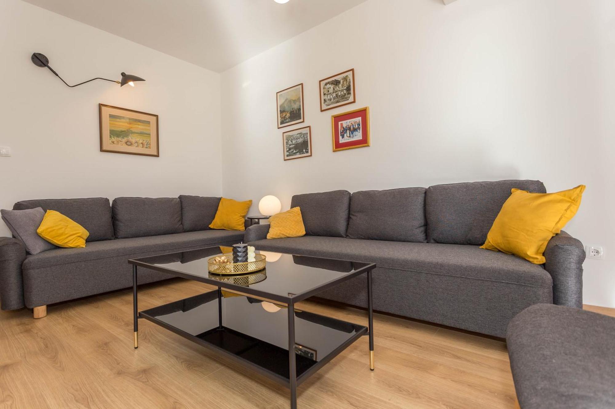 Tasina Apartment *