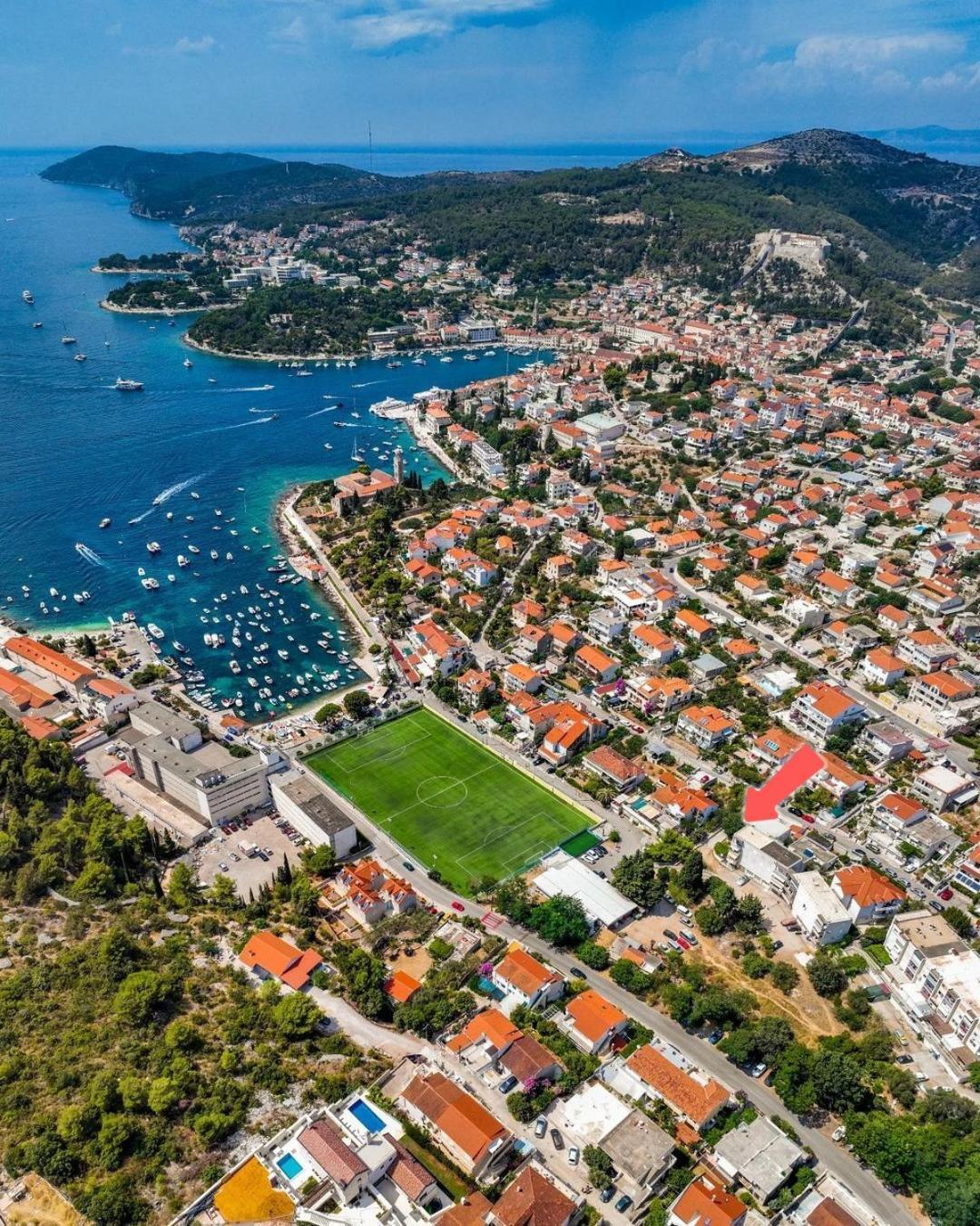 Guest house Tai - Spacious And Comfy With Private Terrace Hvar Town