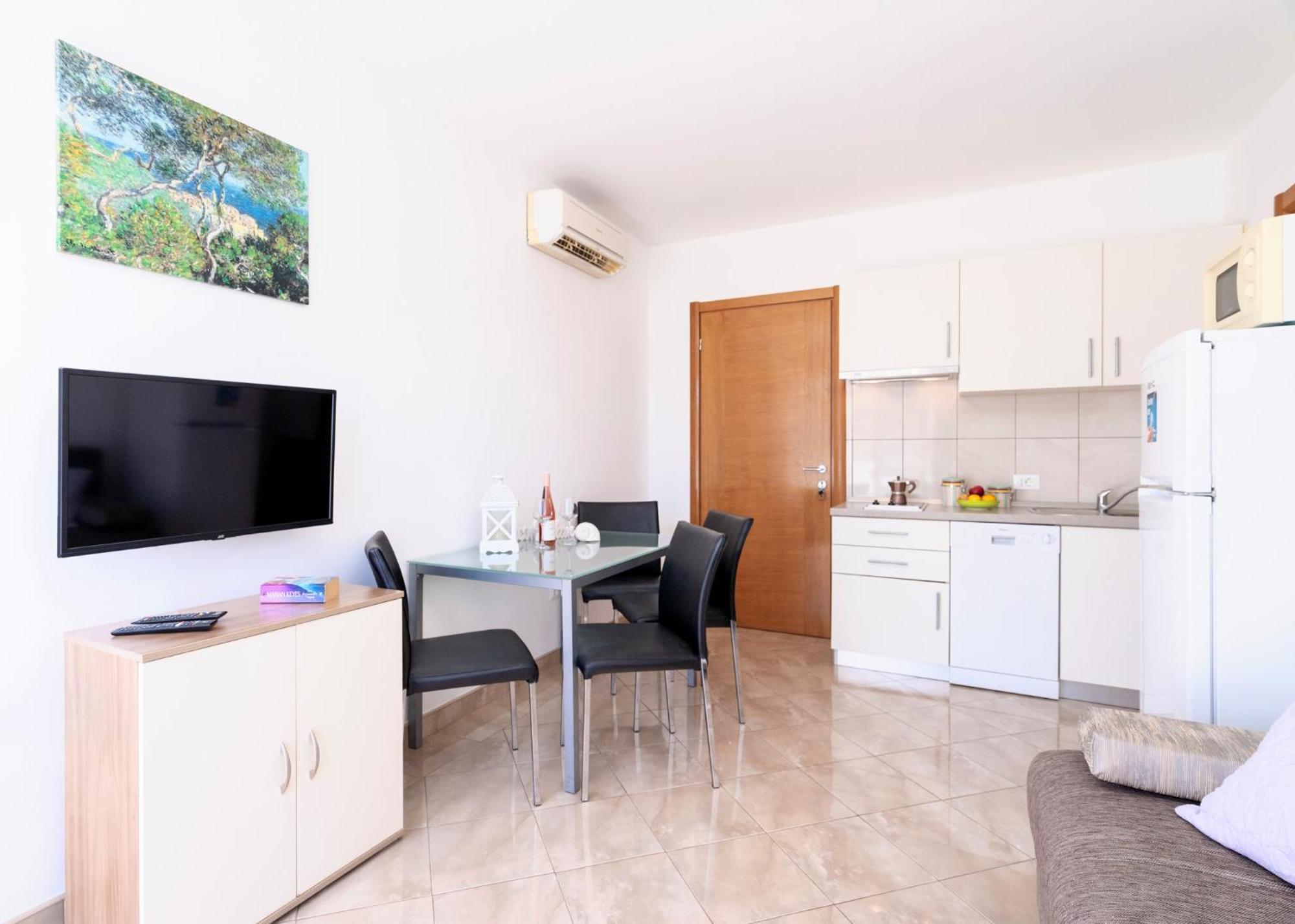 Apartment Fio - *