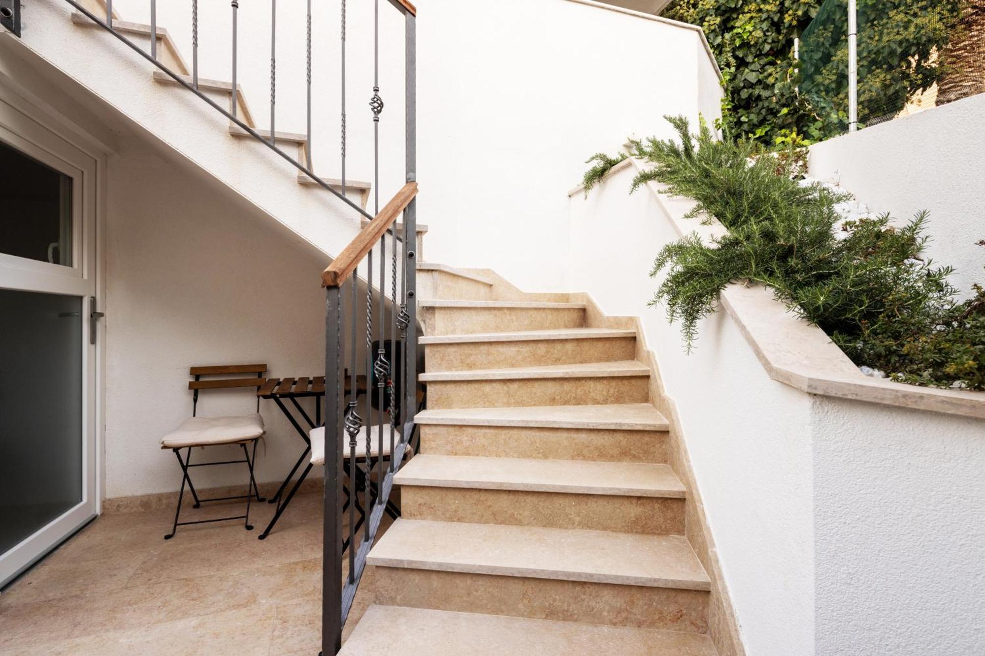 Terrace Haven Hvar *