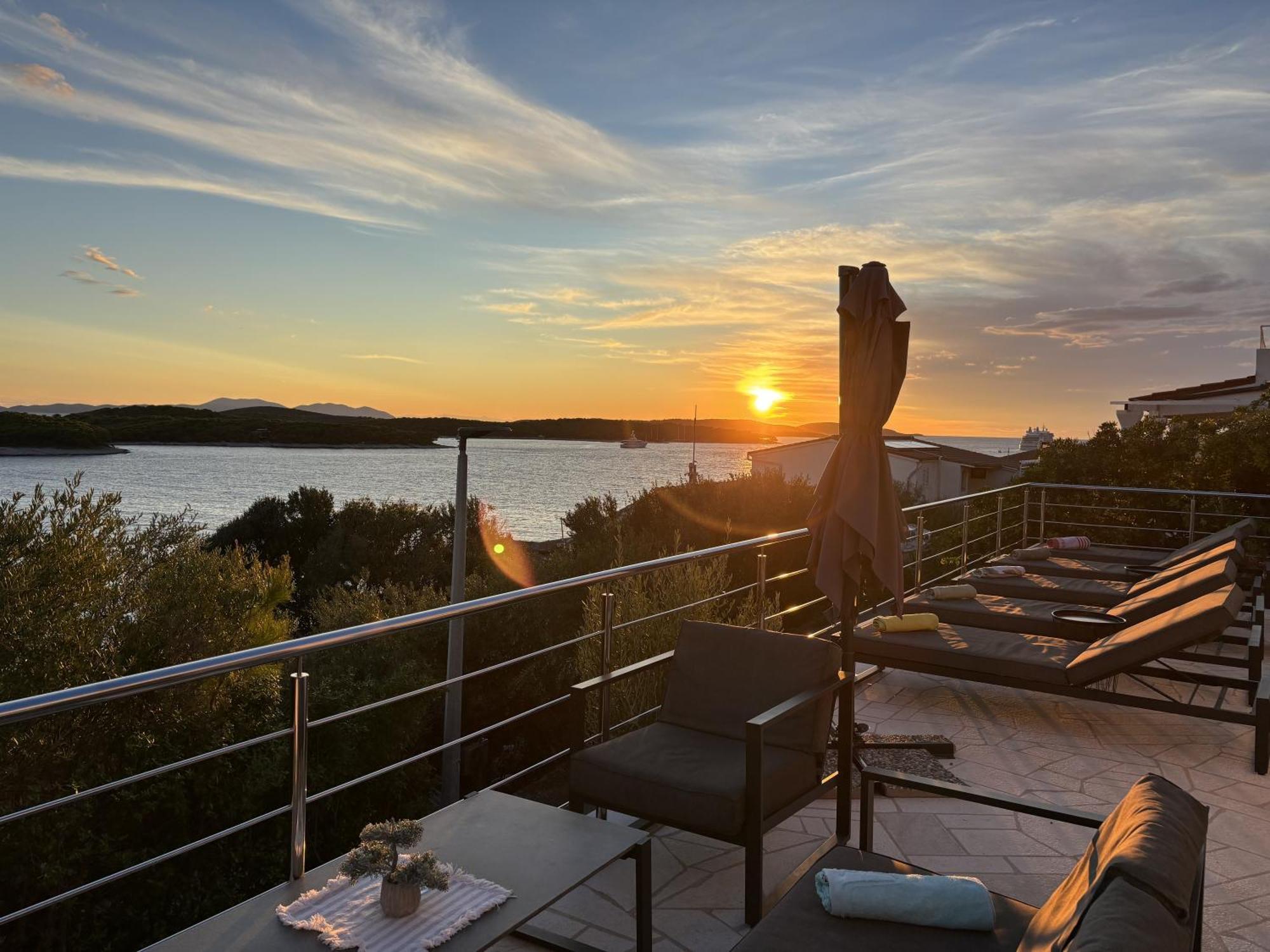 Hvar Dream View Penthouse With Hot Tub Apartment Hvar Town