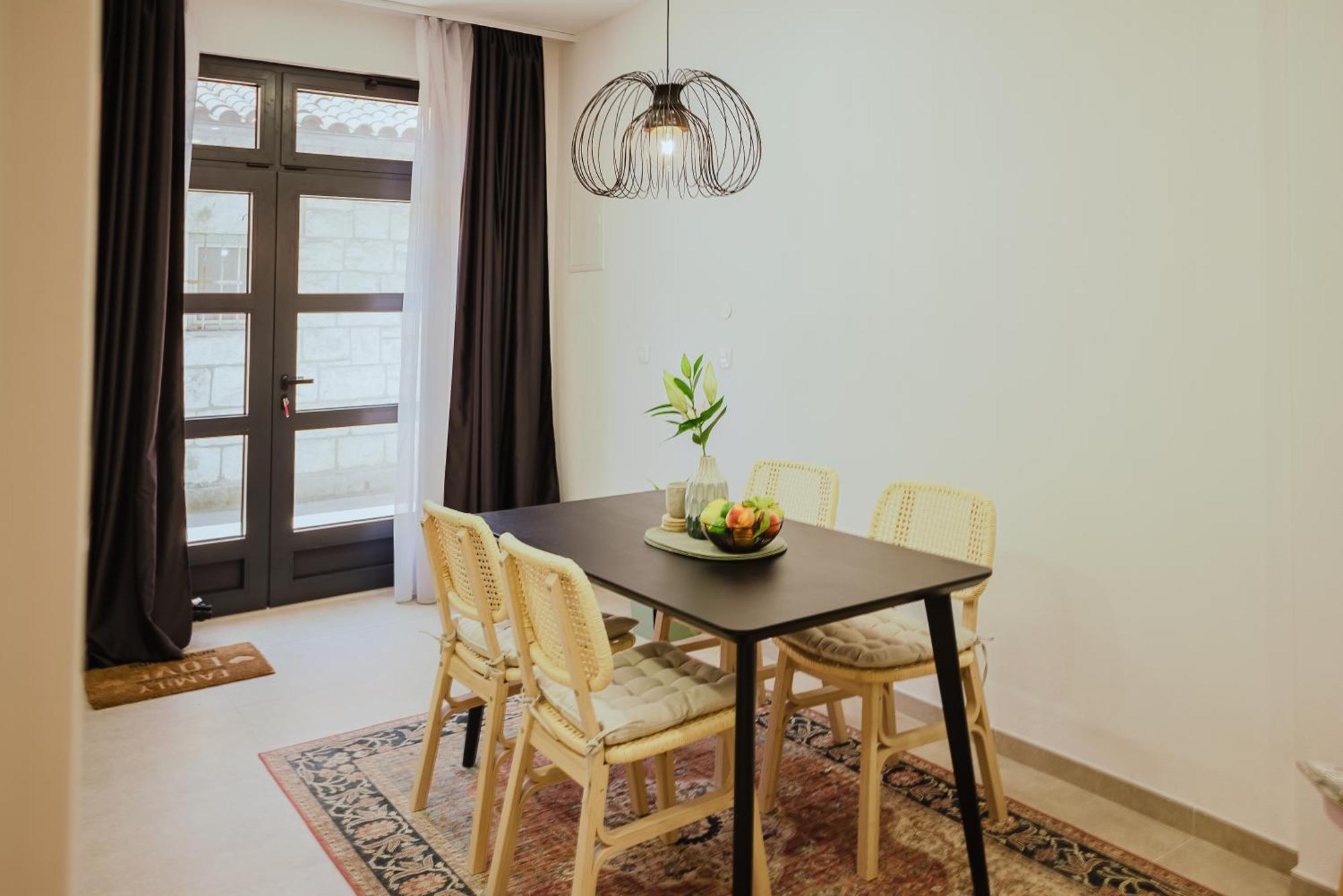 Stylish Town Centre Mariroza Apartment Hvar Town