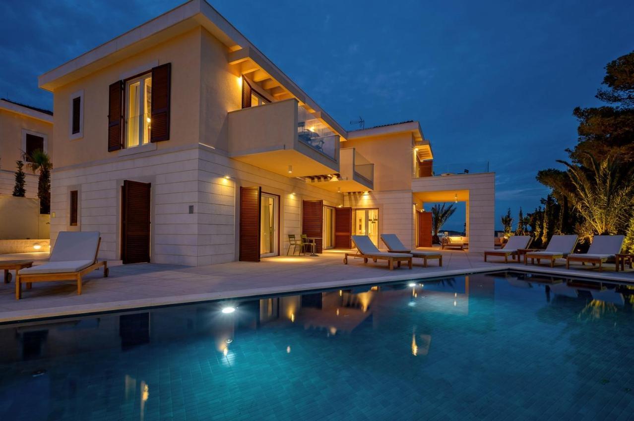 Crystalsea 1 & 2 Infinity Heatedpool Seaview Pousada *