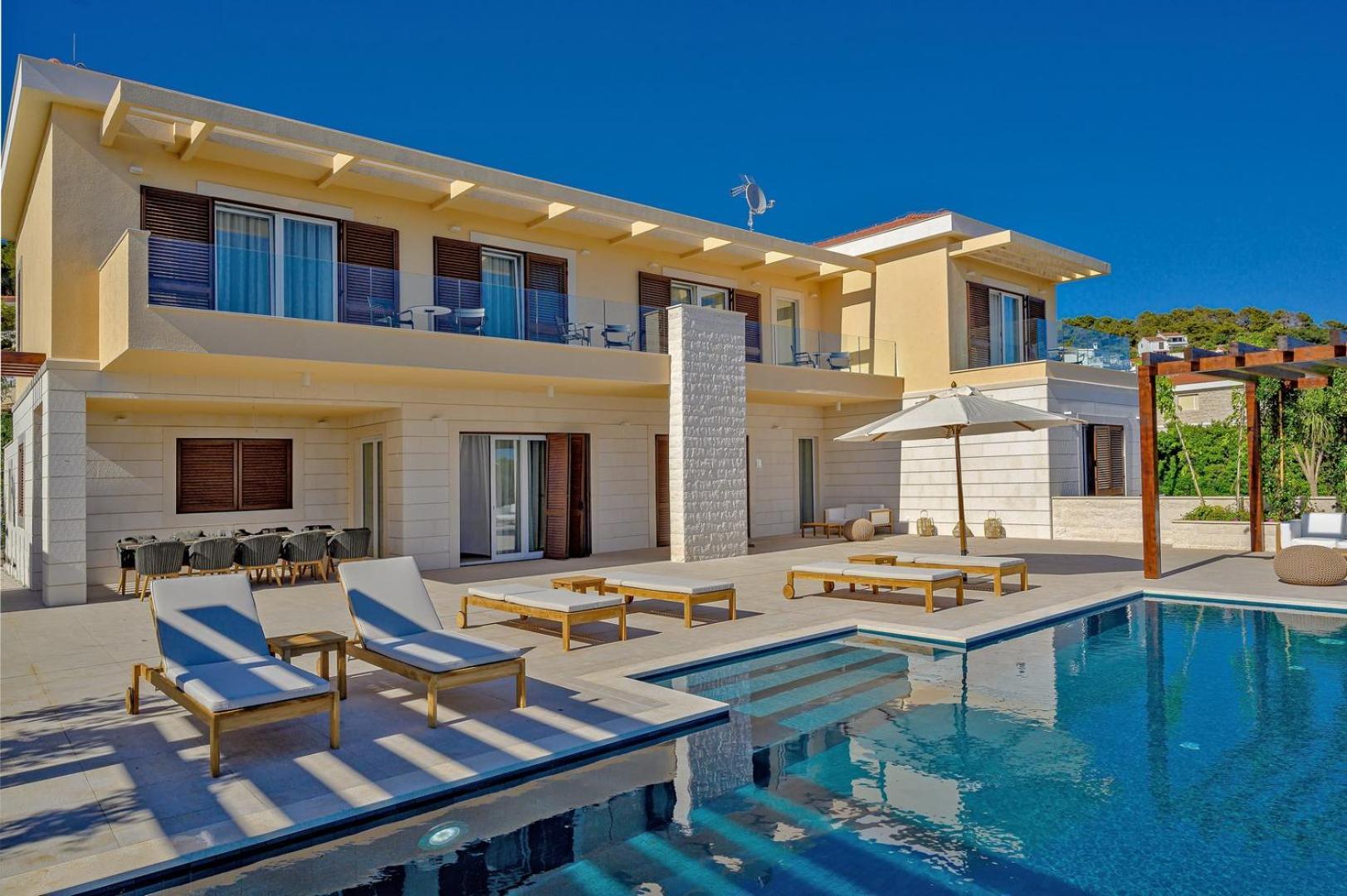 Pousada Crystalsea 1 & 2 Infinity Heatedpool Seaview Hvar Town