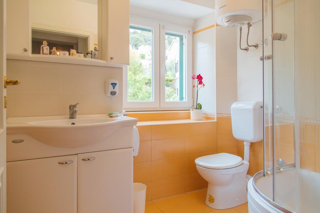 Cheap Sleep Marinero (adults Only) * Hvar Town