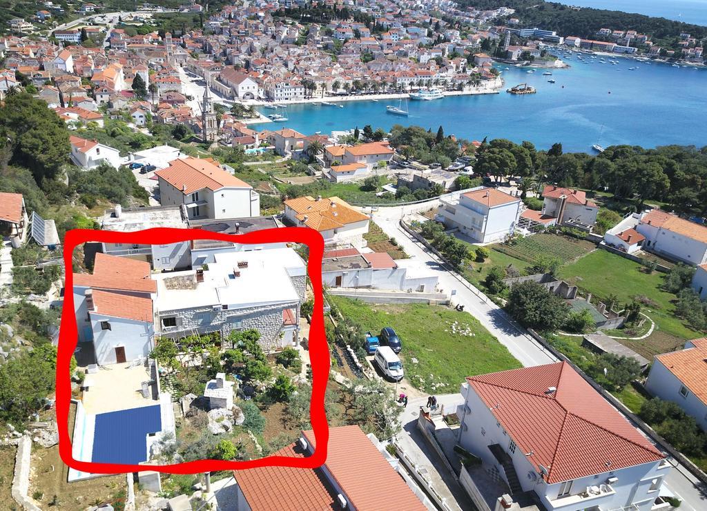 Fio's 4* Hvar Town