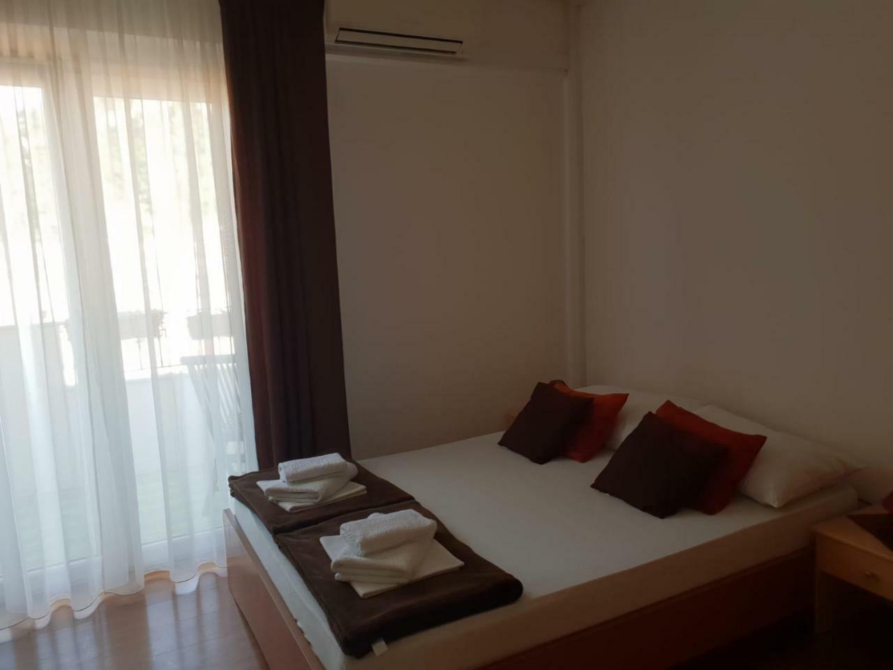 Ana Tudor Apartment Hvar Town
