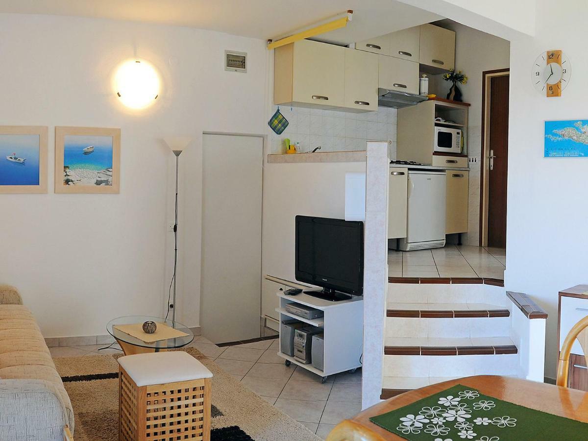 Avelini-3 * Hvar Town