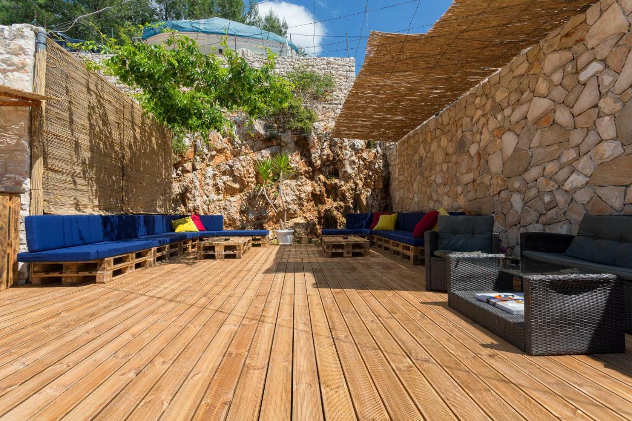 Golden Bay Hvar Aparthotel