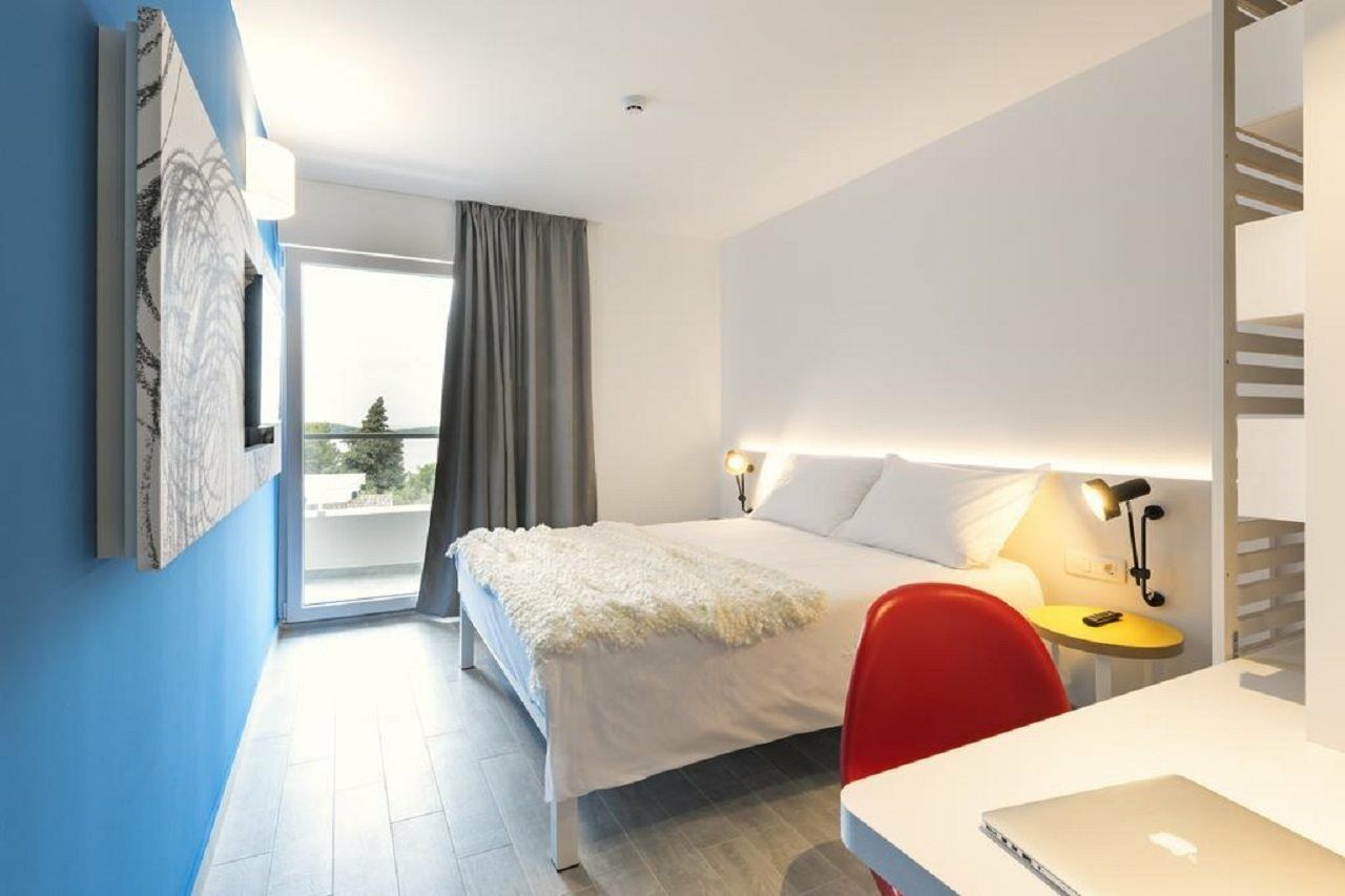 Hotel Pharos Hvar Bayhill 4*
