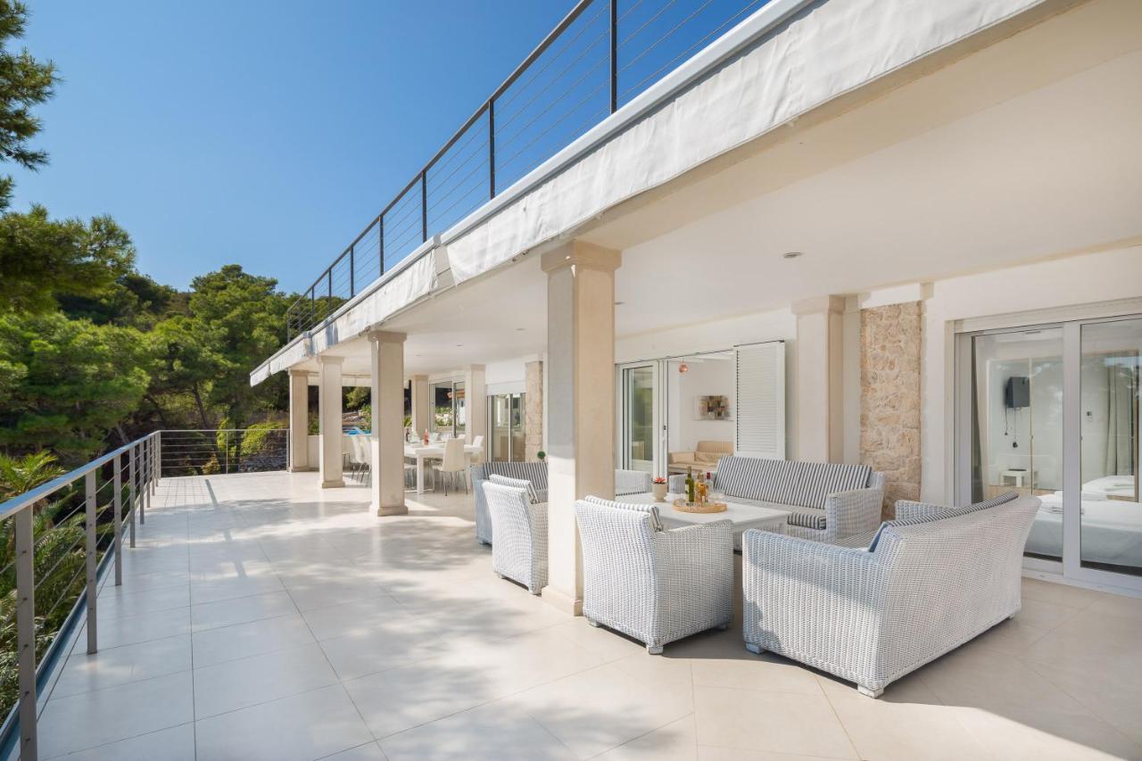 Oceanus Villa *
