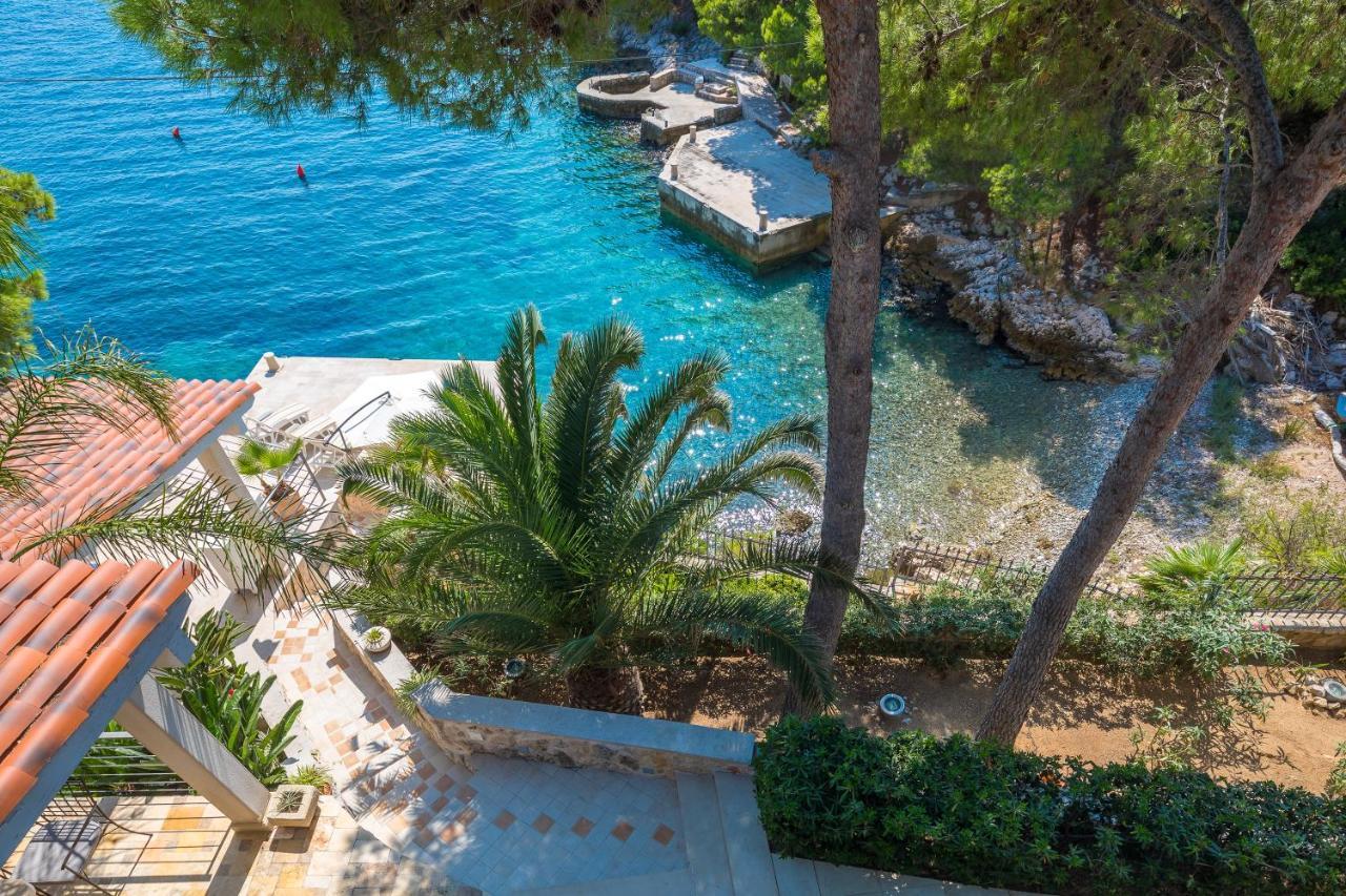 Oceanus Hvar Town